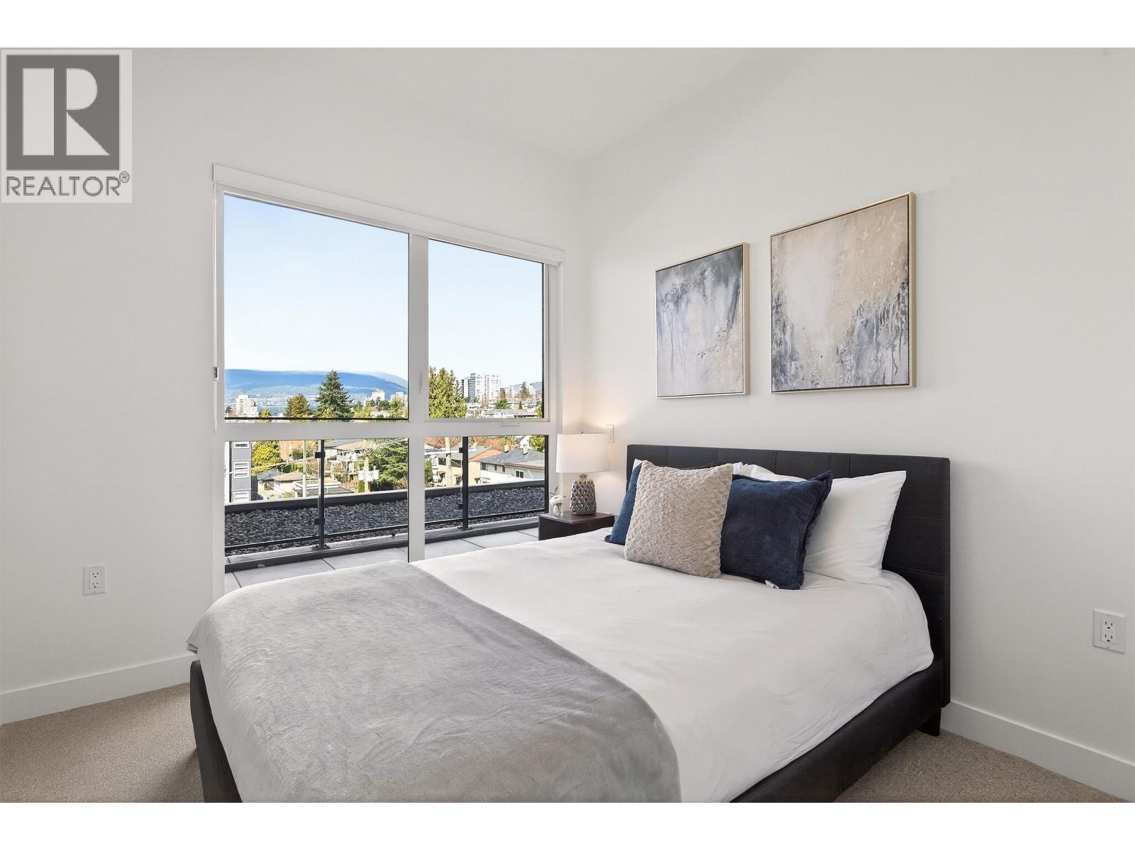 519 422 E 3RD STREET, North Vancouver