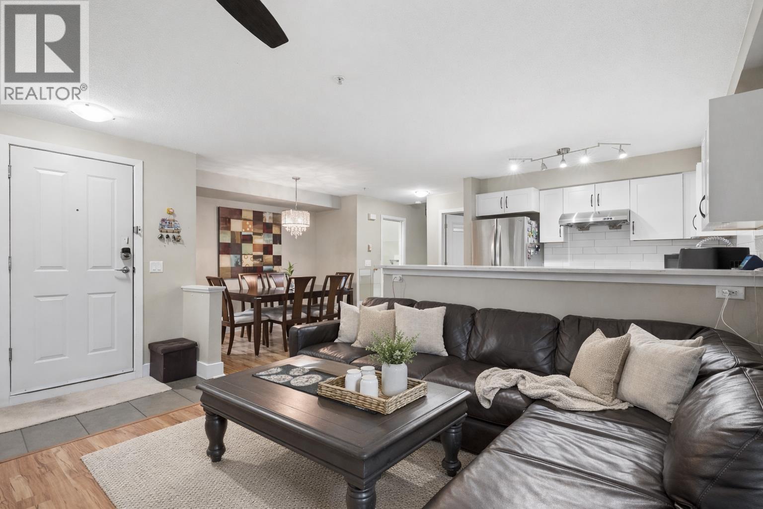 30 7428 SOUTHWYNDE AVENUE