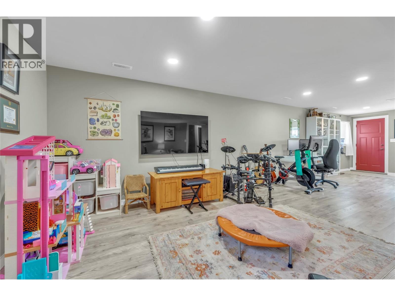 211 Westridge Court, Princeton