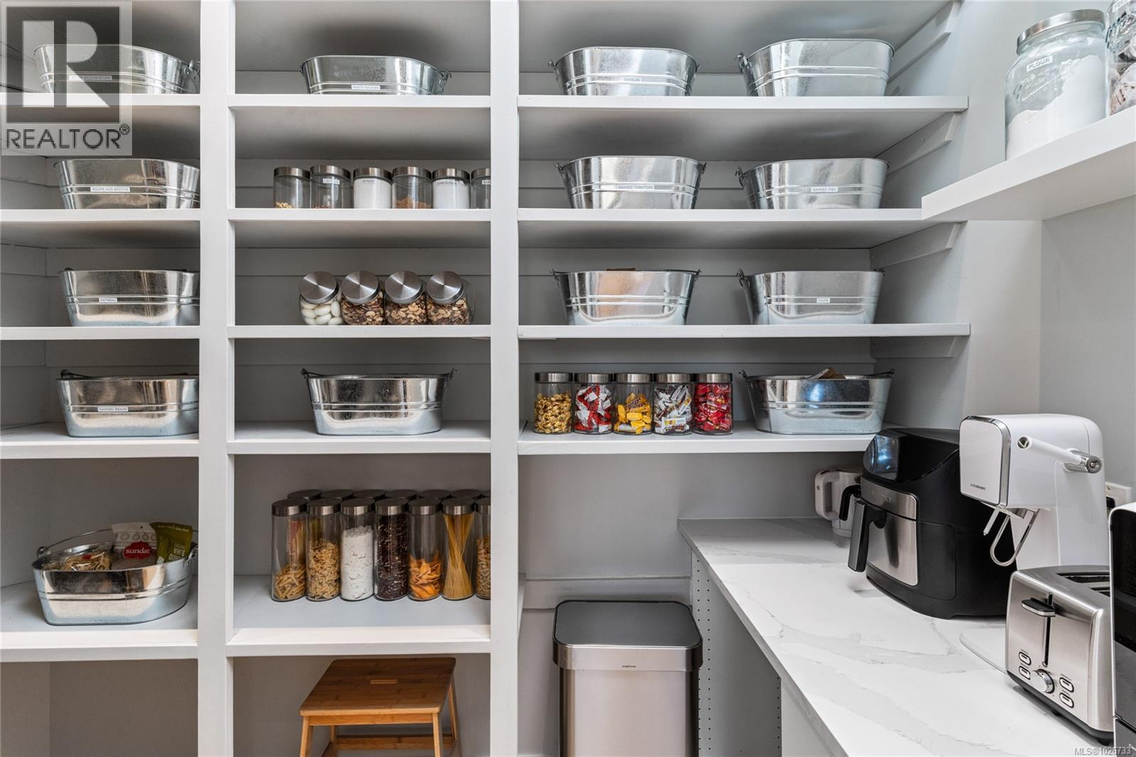 1542 ATHLONE DR - 11