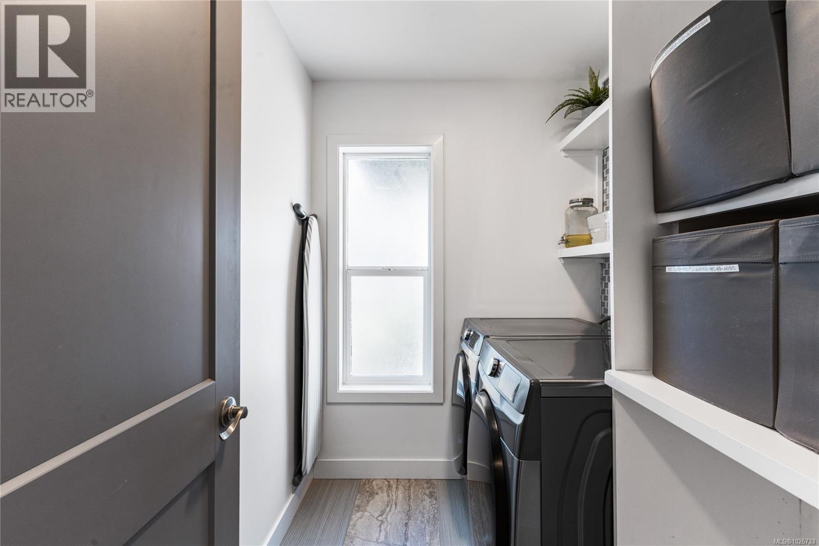 1542 ATHLONE DR - 14