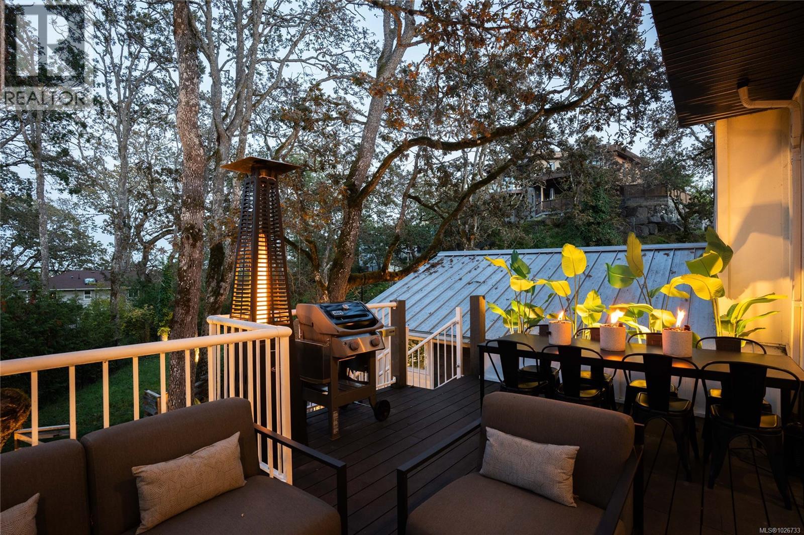 1542 ATHLONE DR - 37