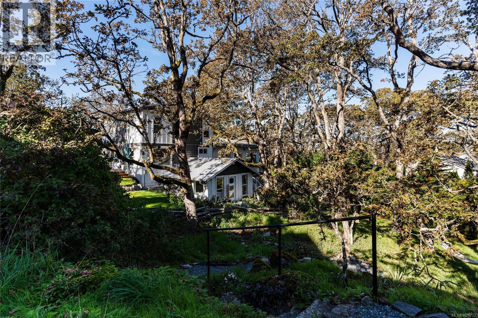 1542 ATHLONE DR - 40