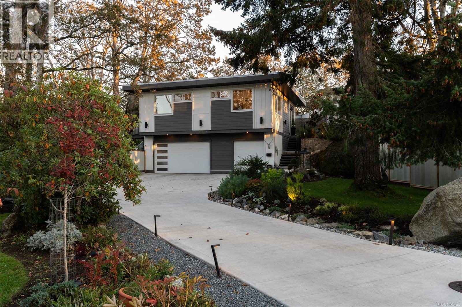 1542 ATHLONE DR - 43