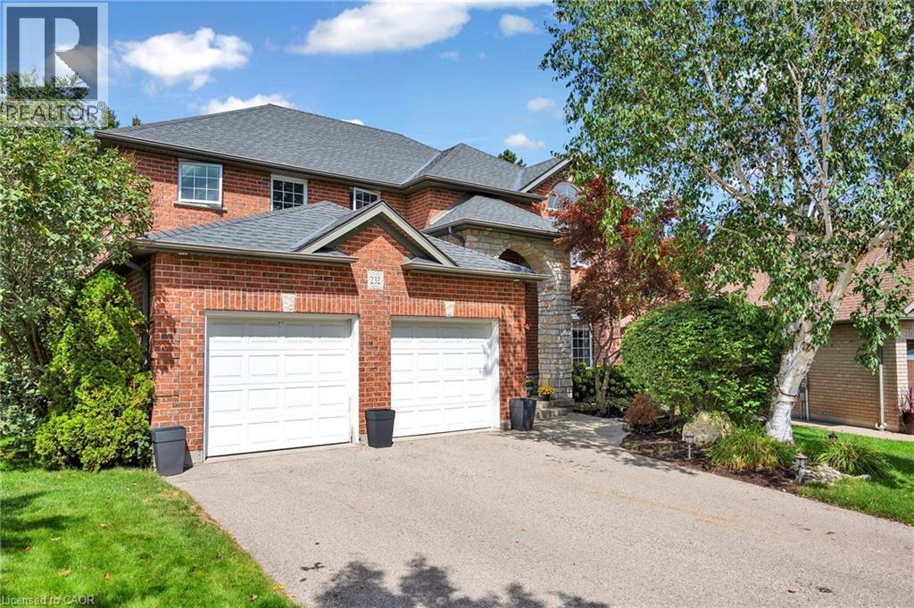 232 THE LIONS Gate, Waterloo, Ontario N2L6M5 - Photo 2