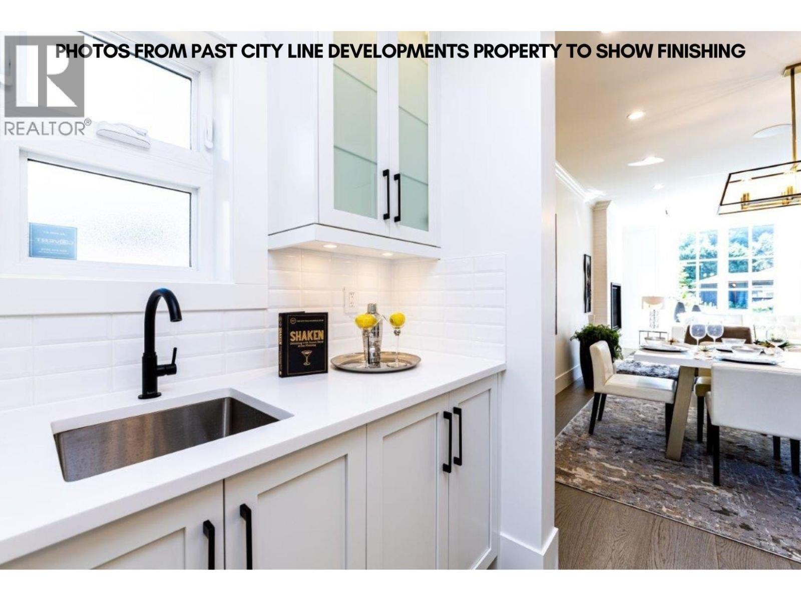 755 E 12TH STREET, North Vancouver