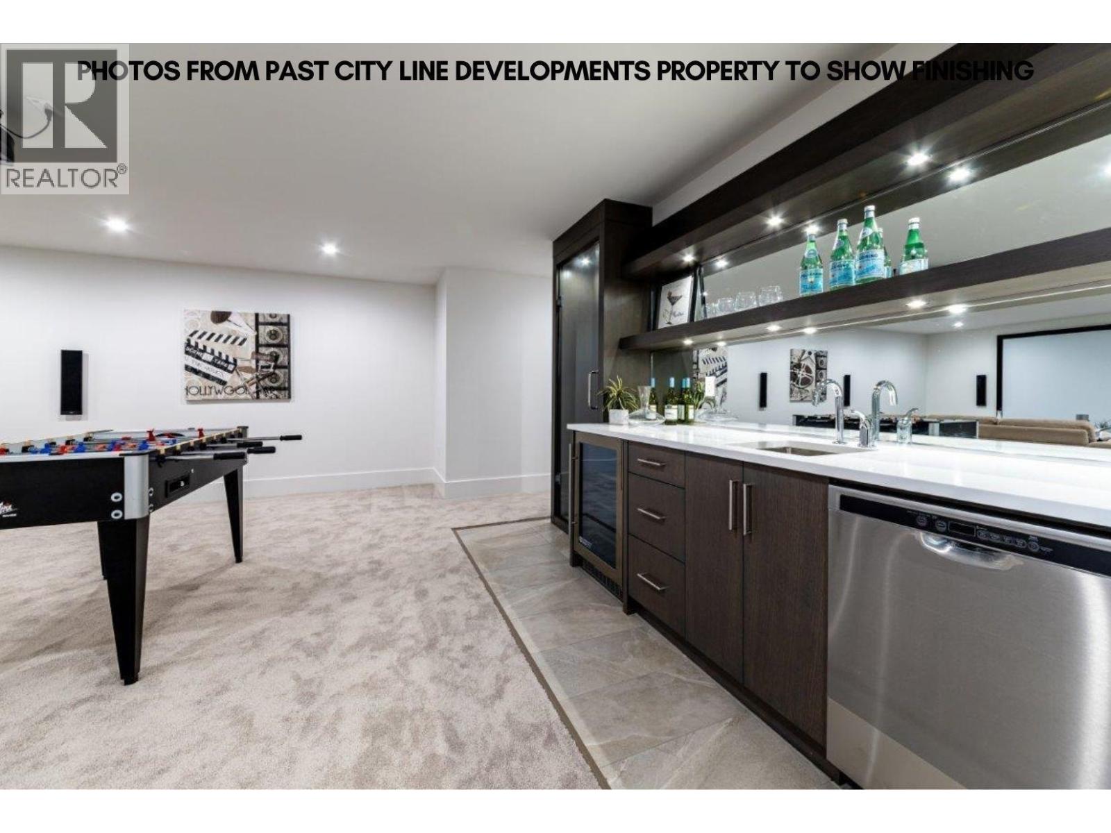 755 E 12TH STREET, North Vancouver