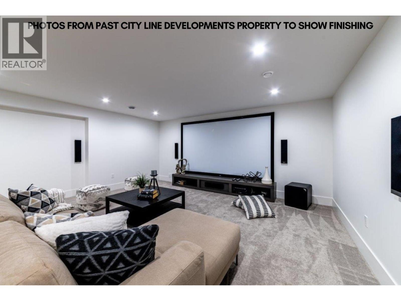 755 E 12TH STREET, North Vancouver