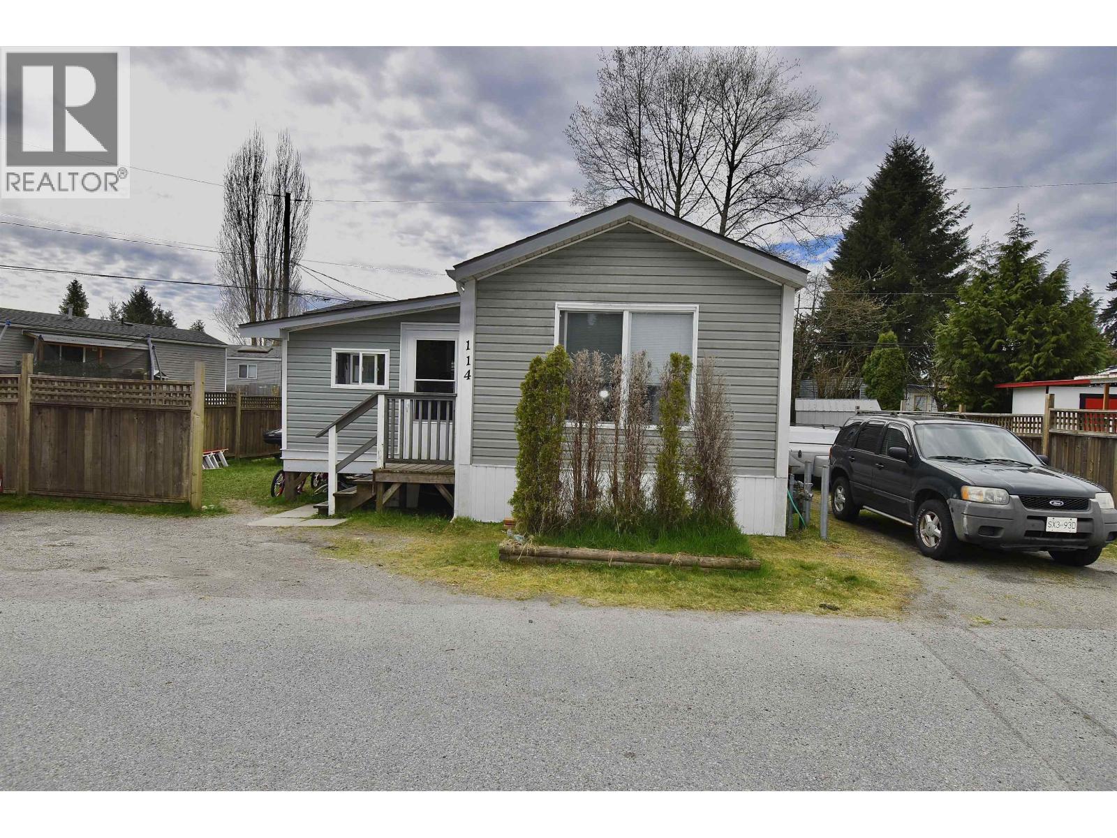 114 1413 SUNSHINE COAST HIGHWAY, Gibsons