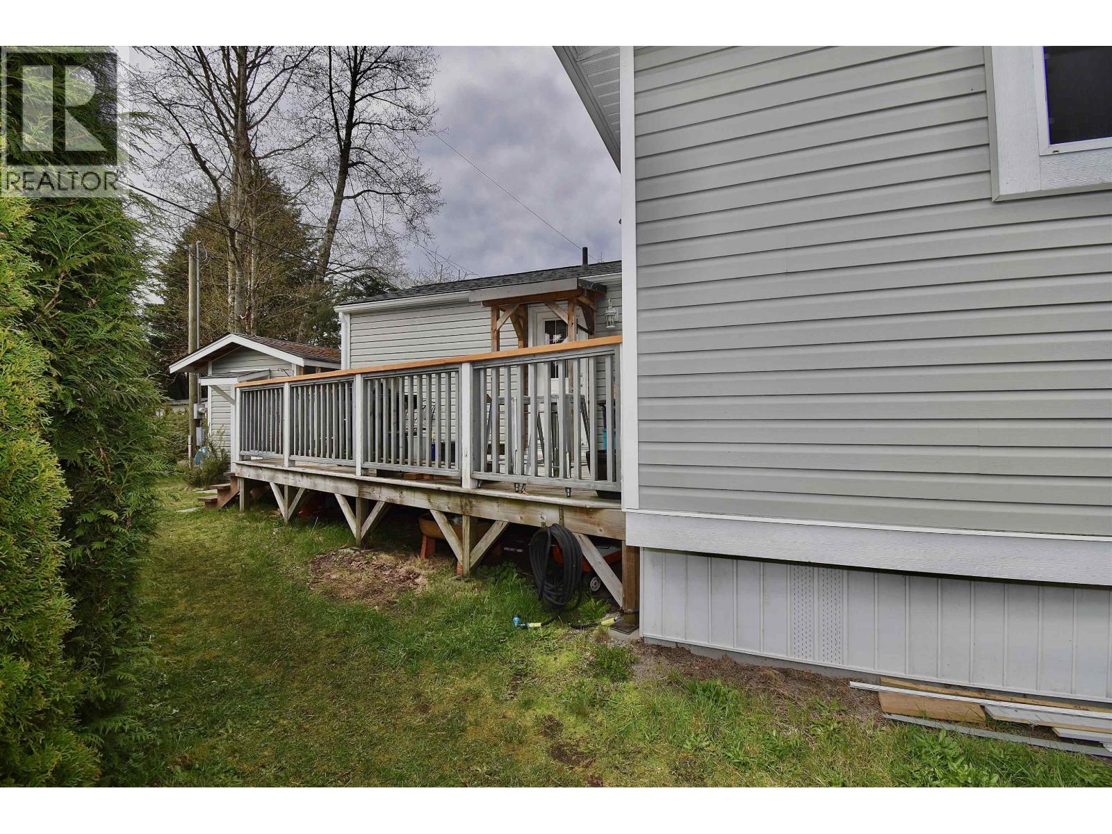 114 1413 SUNSHINE COAST HIGHWAY, Gibsons