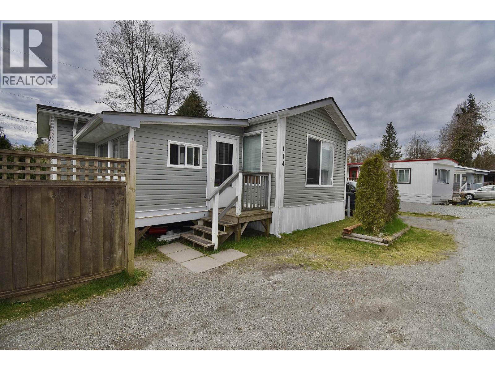 114 1413 SUNSHINE COAST HIGHWAY, Gibsons