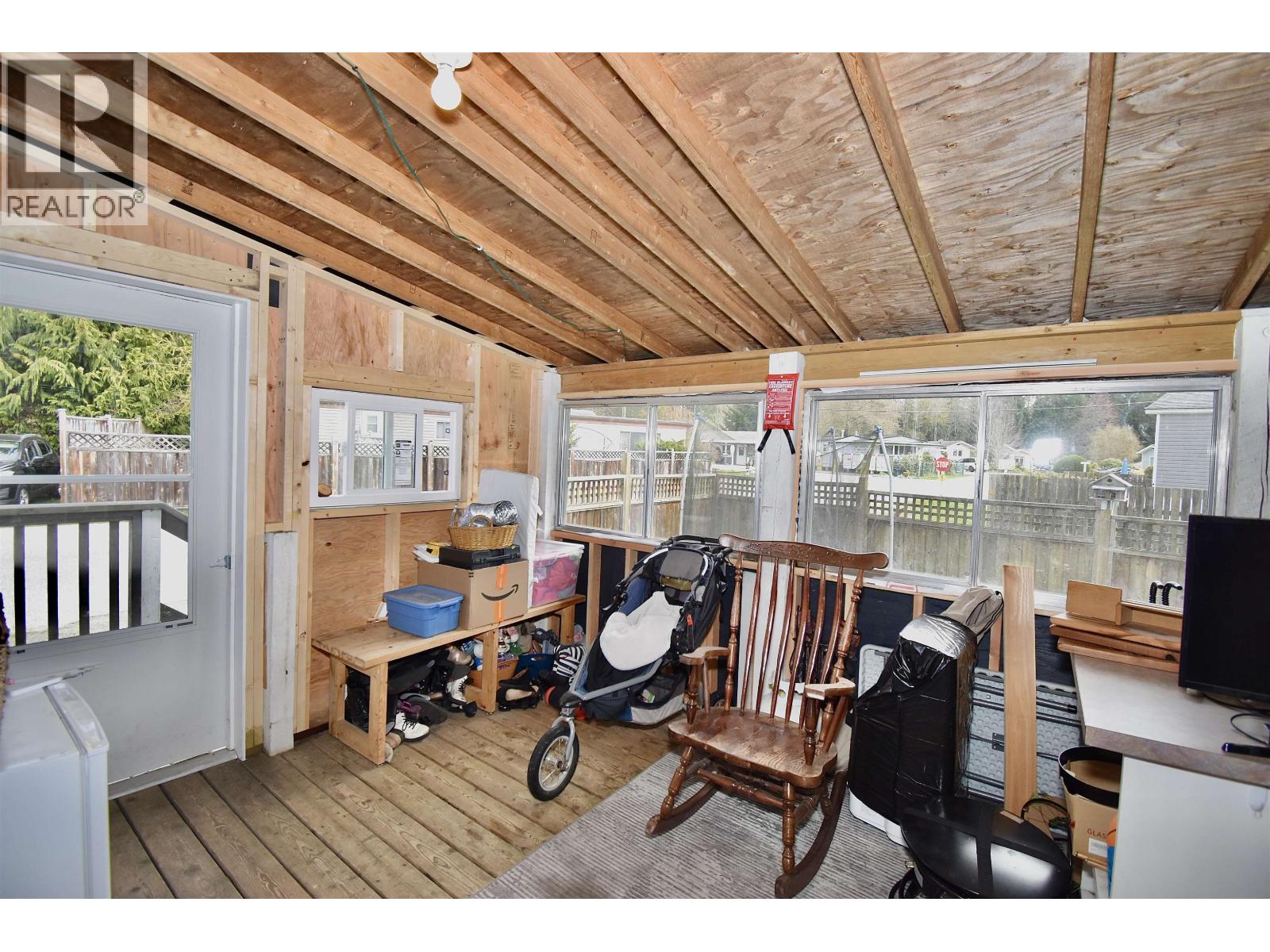 114 1413 SUNSHINE COAST HIGHWAY, Gibsons