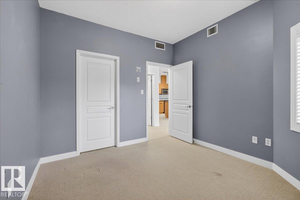#303 10333 112 ST NW - 19