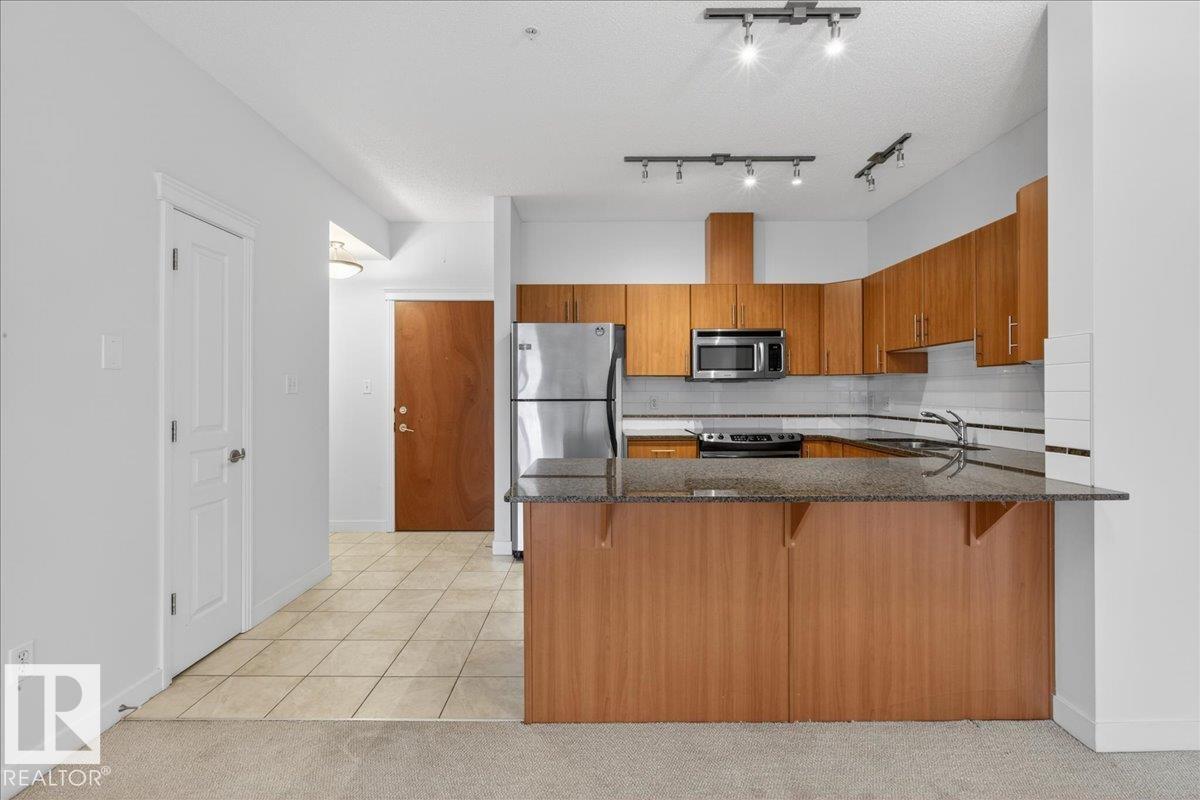 #303 10333 112 ST NW - 4