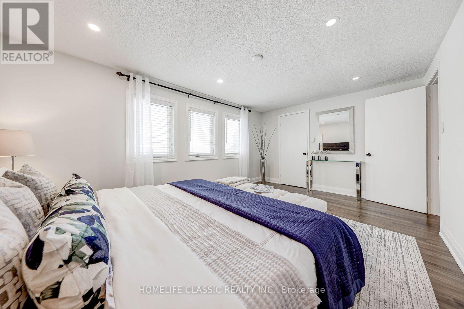 56 GRAY CRESCENT - 21