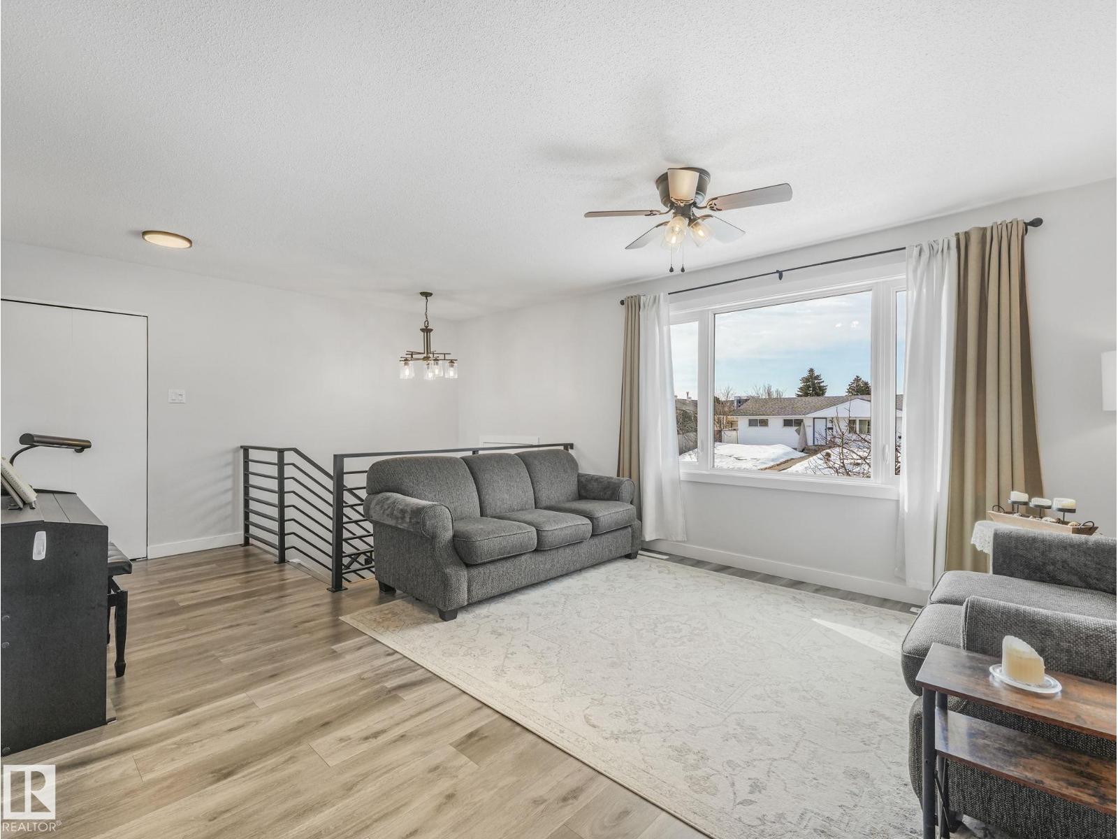 7336 149A AV NW, Edmonton