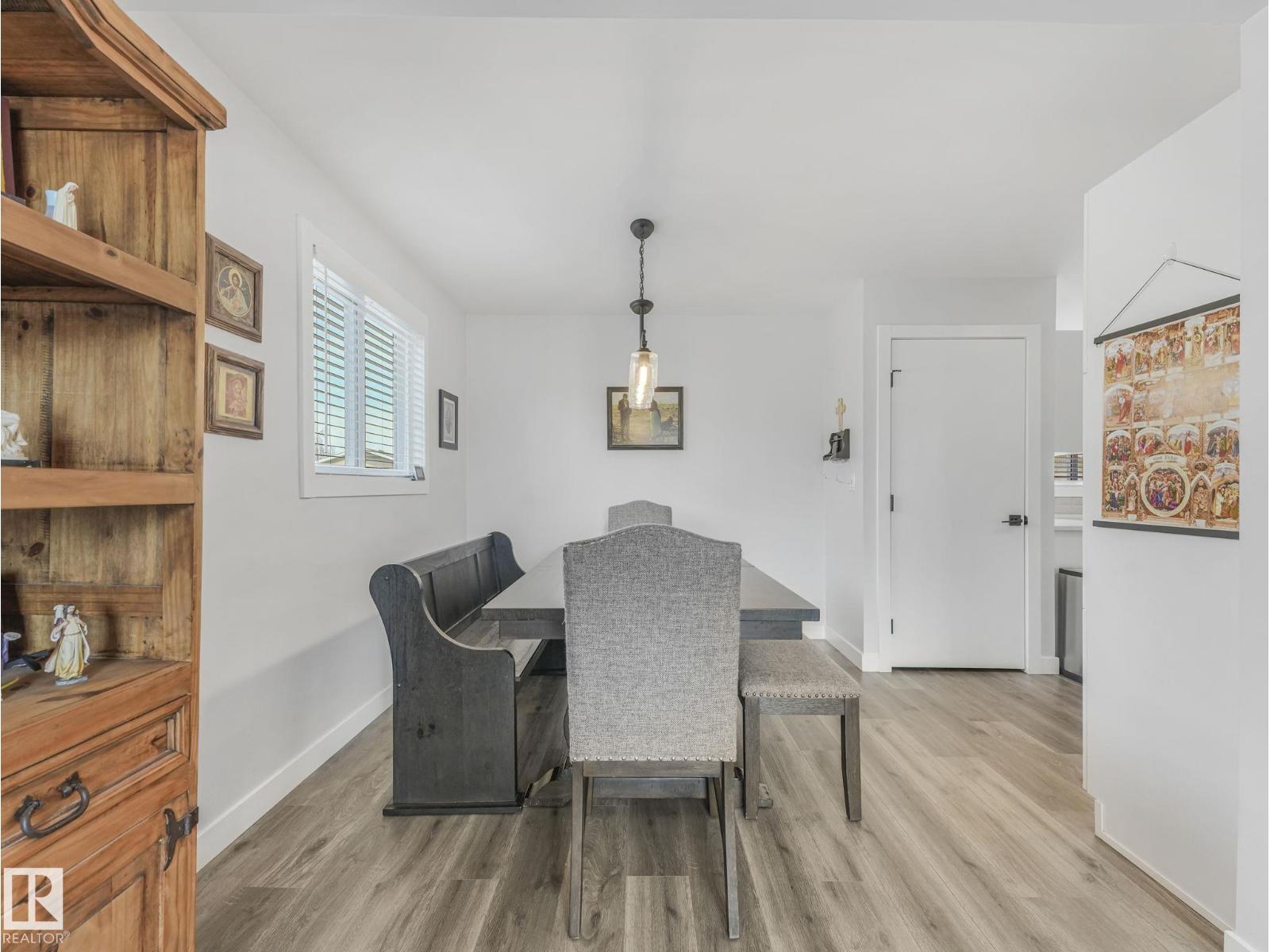 7336 149A AV NW, Edmonton