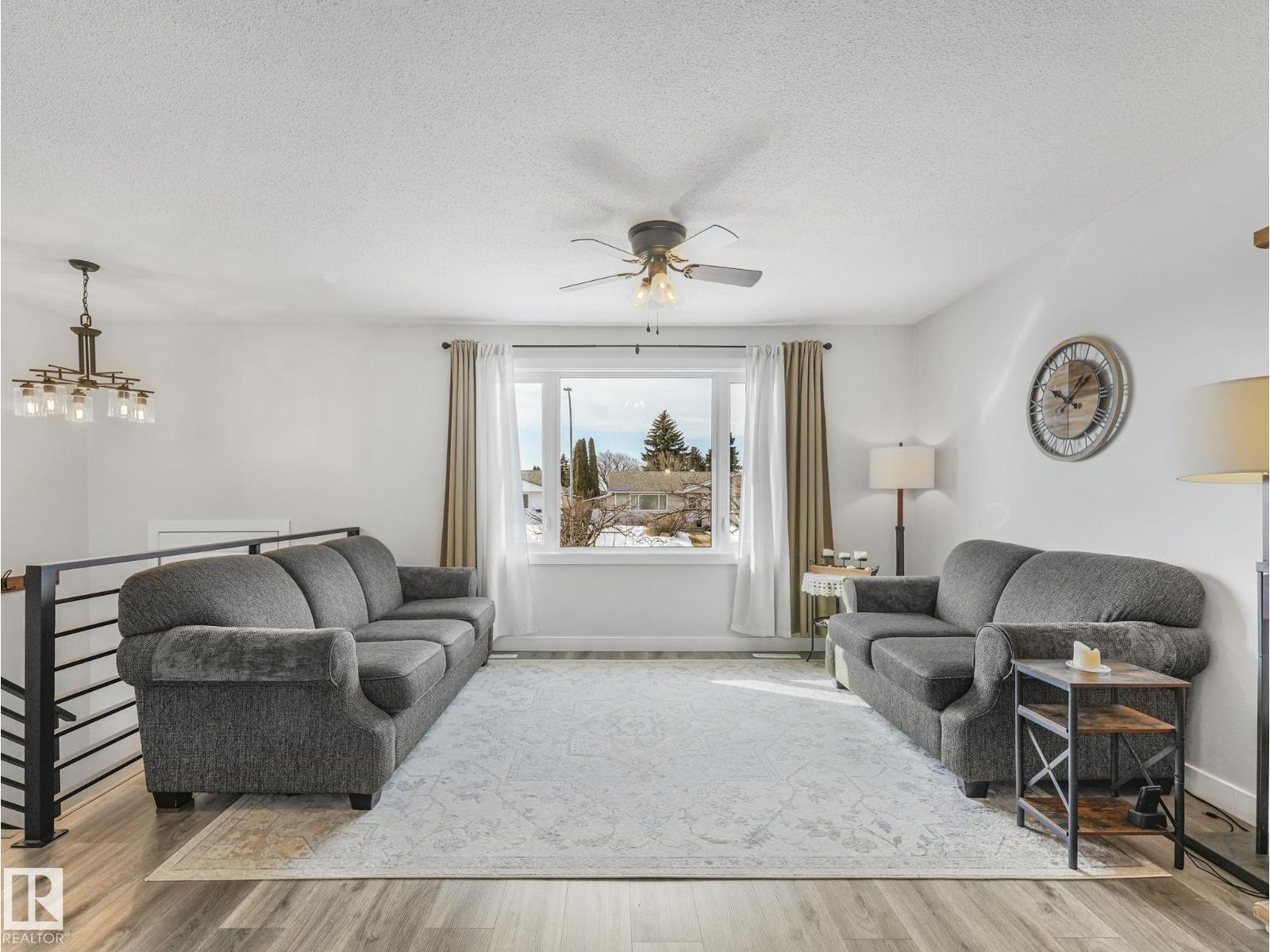 7336 149A AV NW, Edmonton