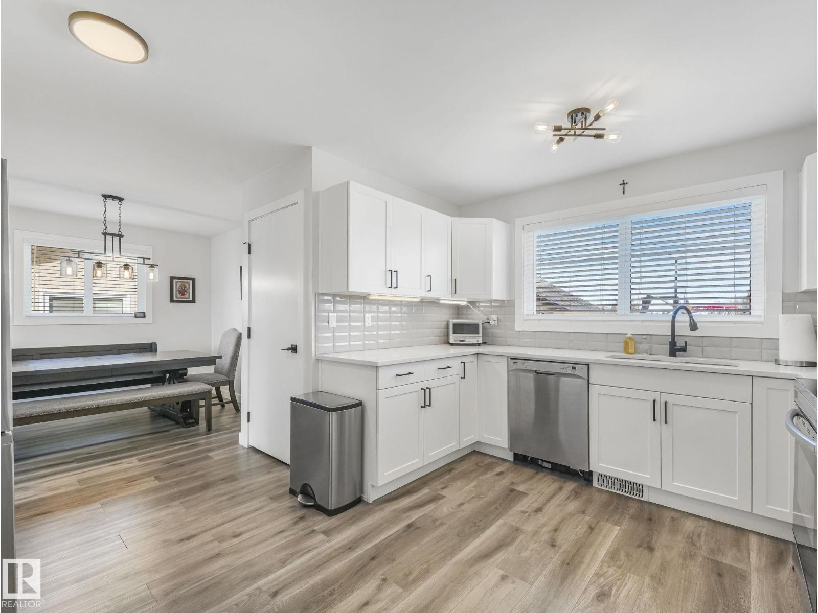 7336 149A AV NW, Edmonton