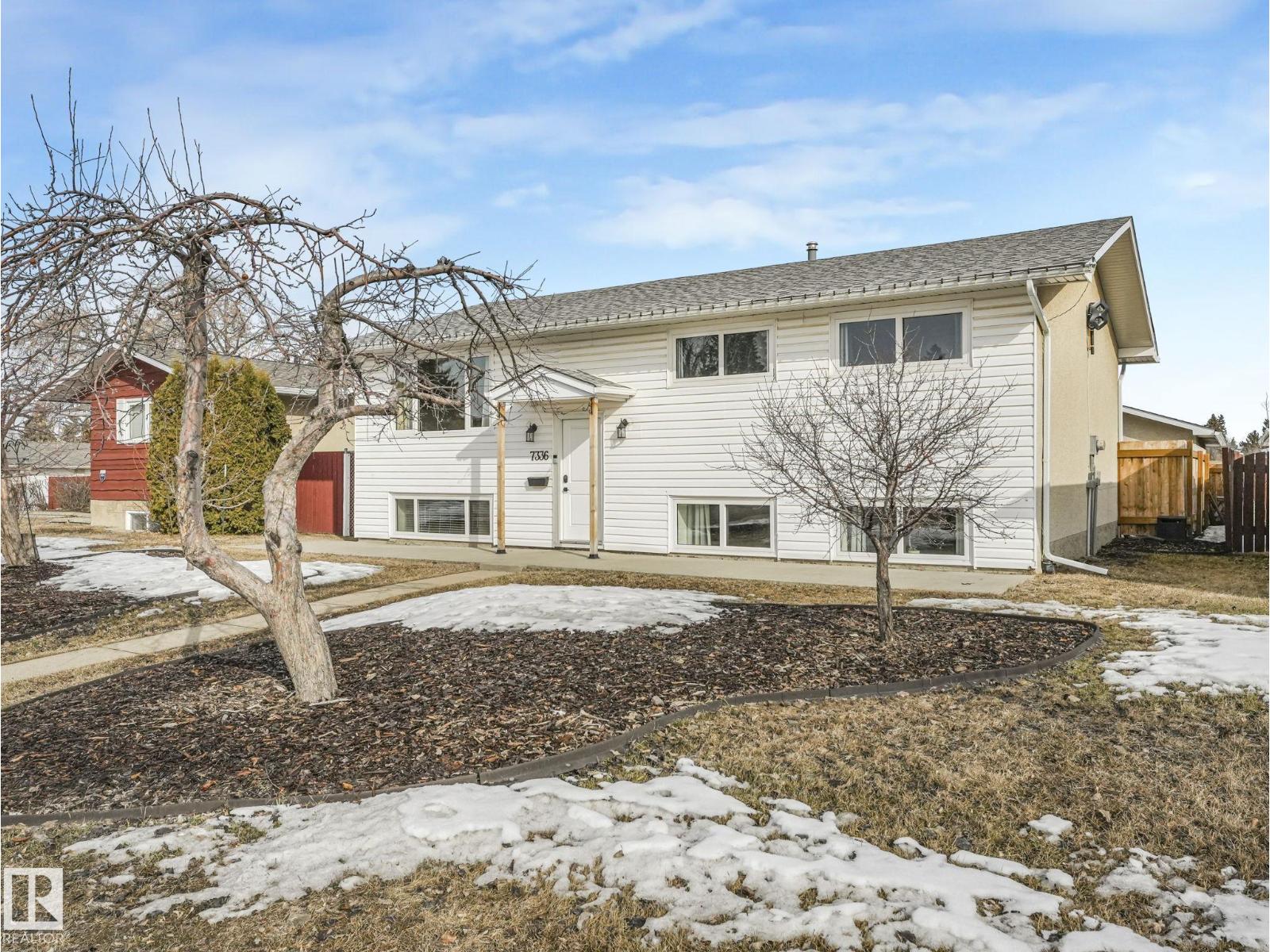 7336 149A AV NW, Edmonton