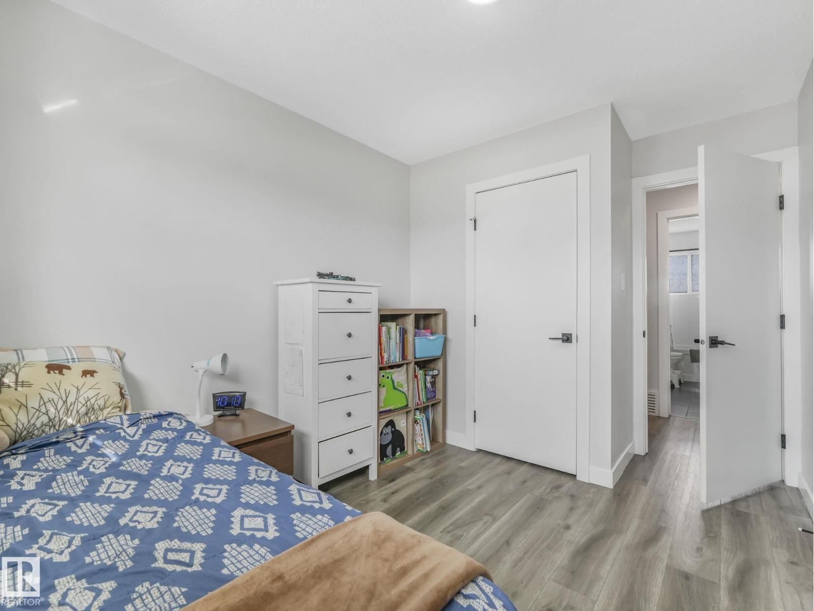 7336 149A AV NW, Edmonton