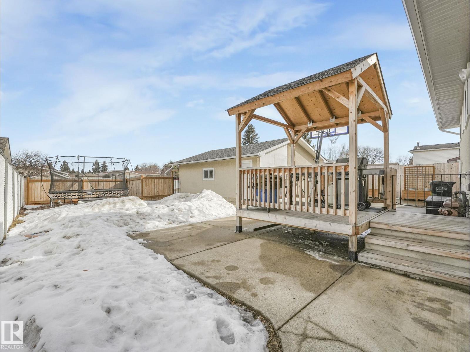 7336 149A AV NW, Edmonton