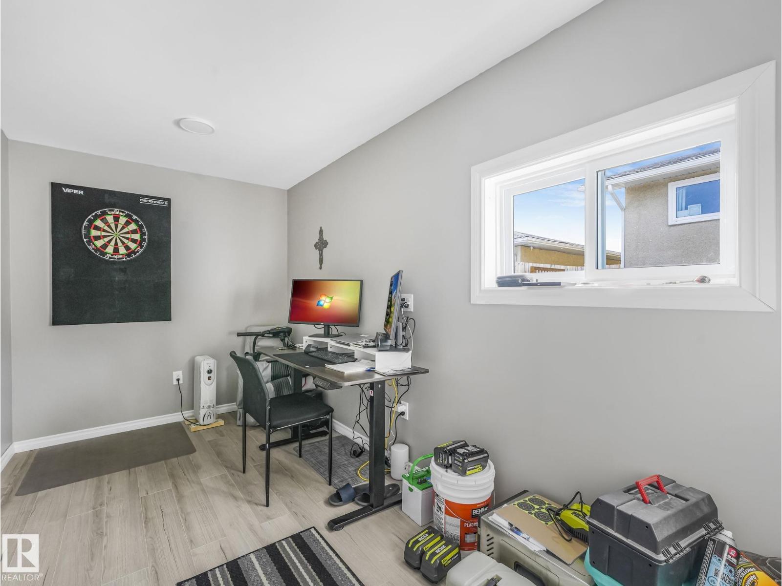 7336 149A AV NW, Edmonton