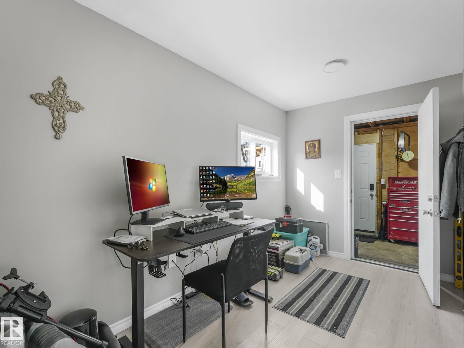 7336 149A AV NW, Edmonton