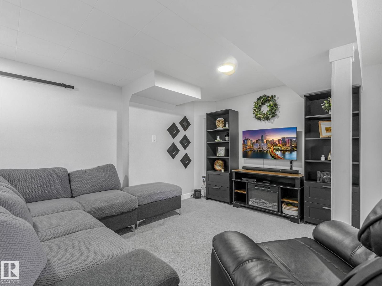 7336 149A AV NW, Edmonton