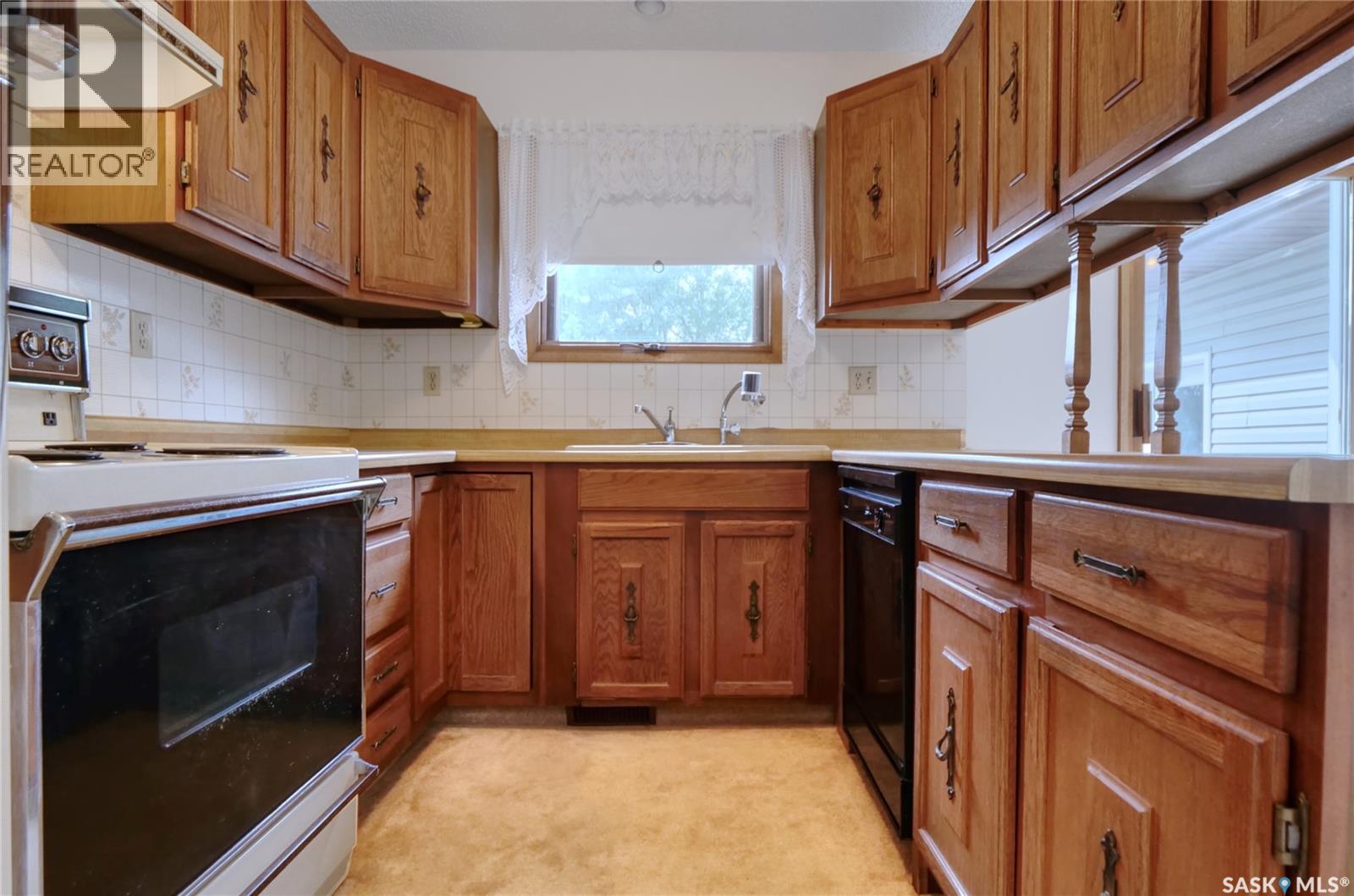 1008 Parklane DRIVE — photo 9