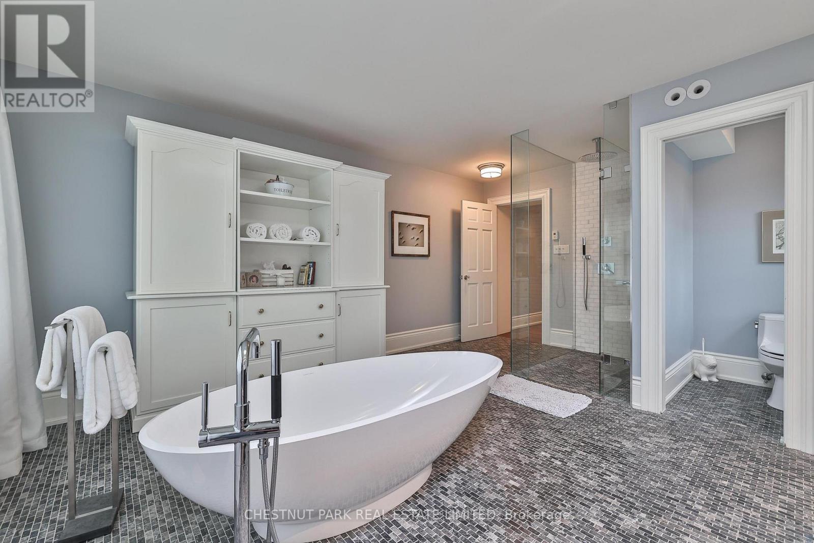 82 BELLEVUE AVENUE - 20