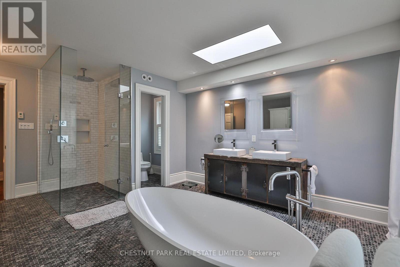 82 BELLEVUE AVENUE - 21