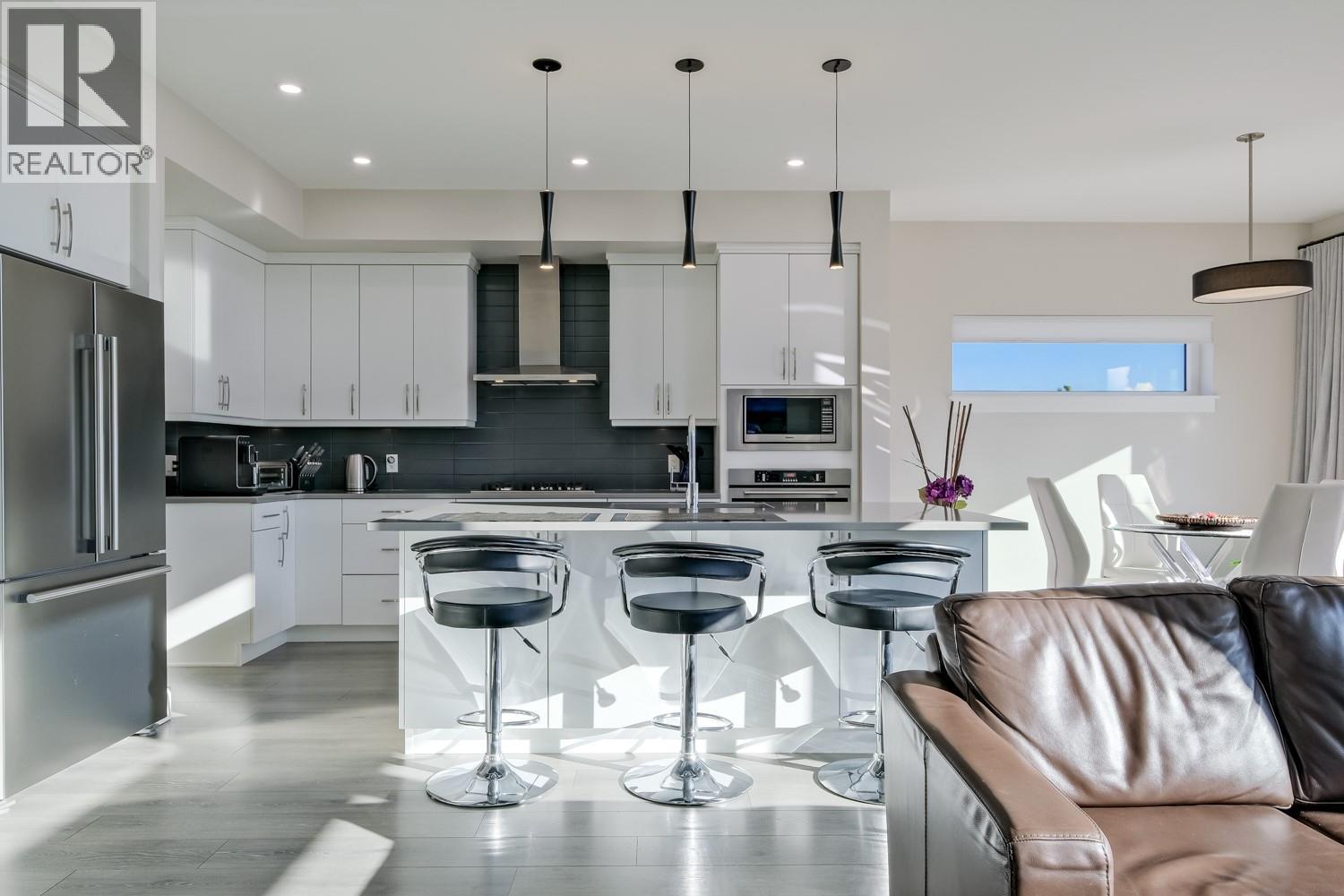 104 SKAHA BENCH Way, Penticton