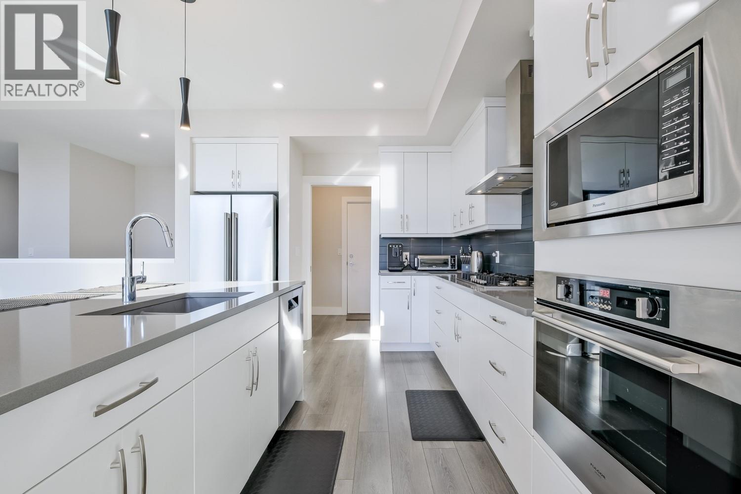 104 SKAHA BENCH Way, Penticton