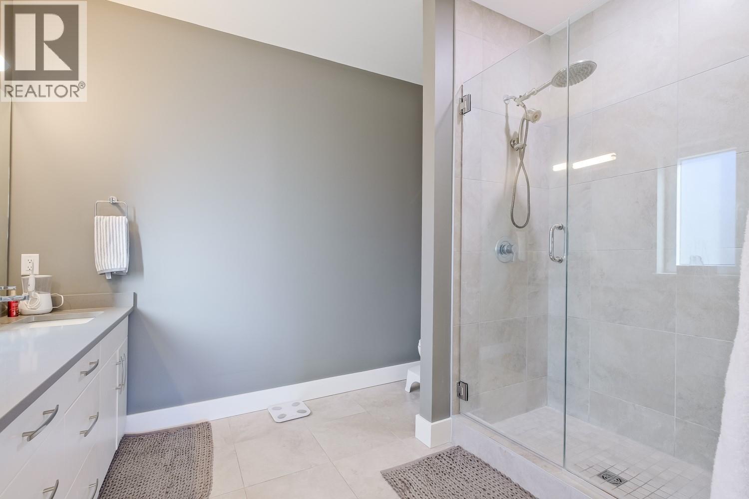 104 SKAHA BENCH Way, Penticton