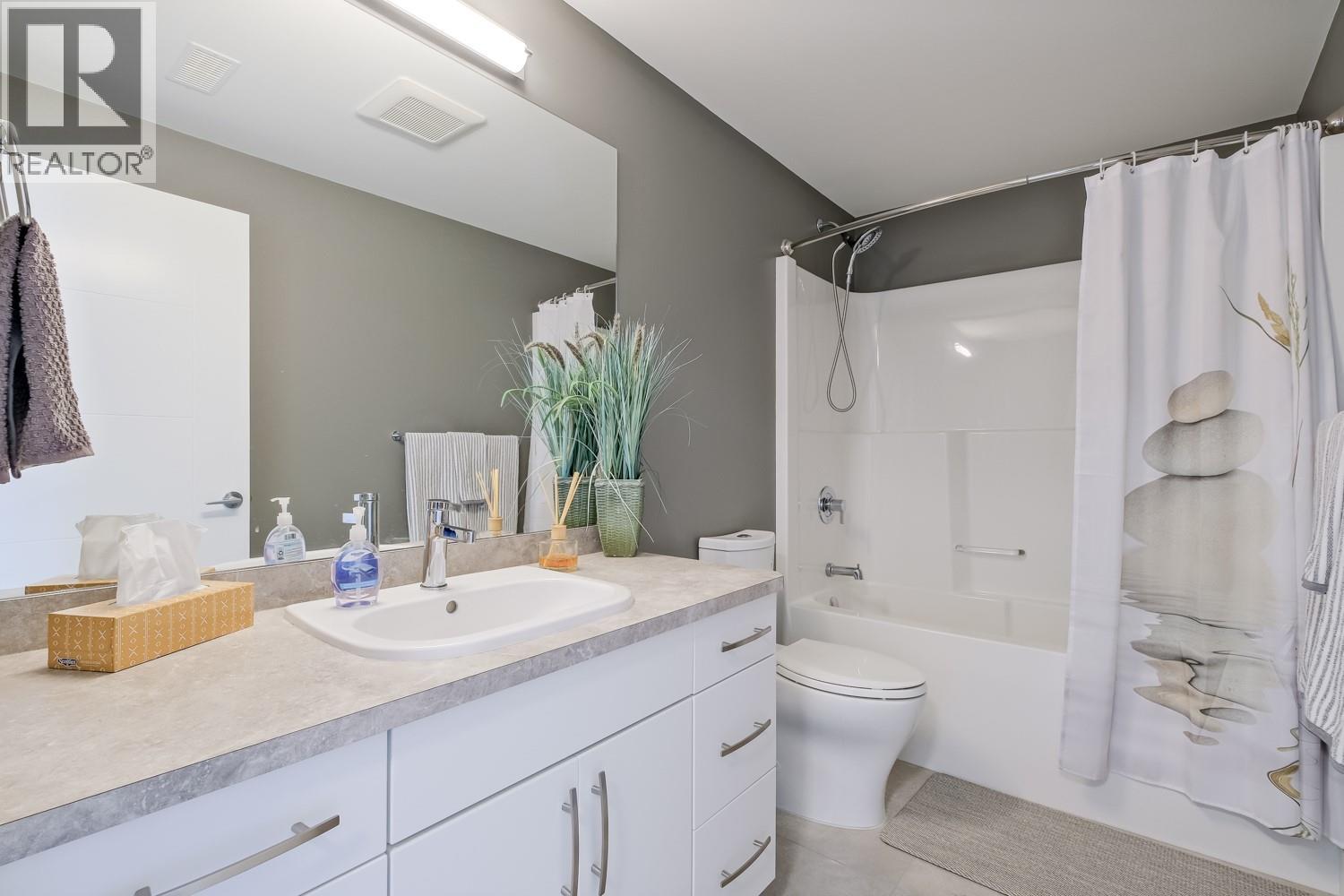 104 SKAHA BENCH Way, Penticton