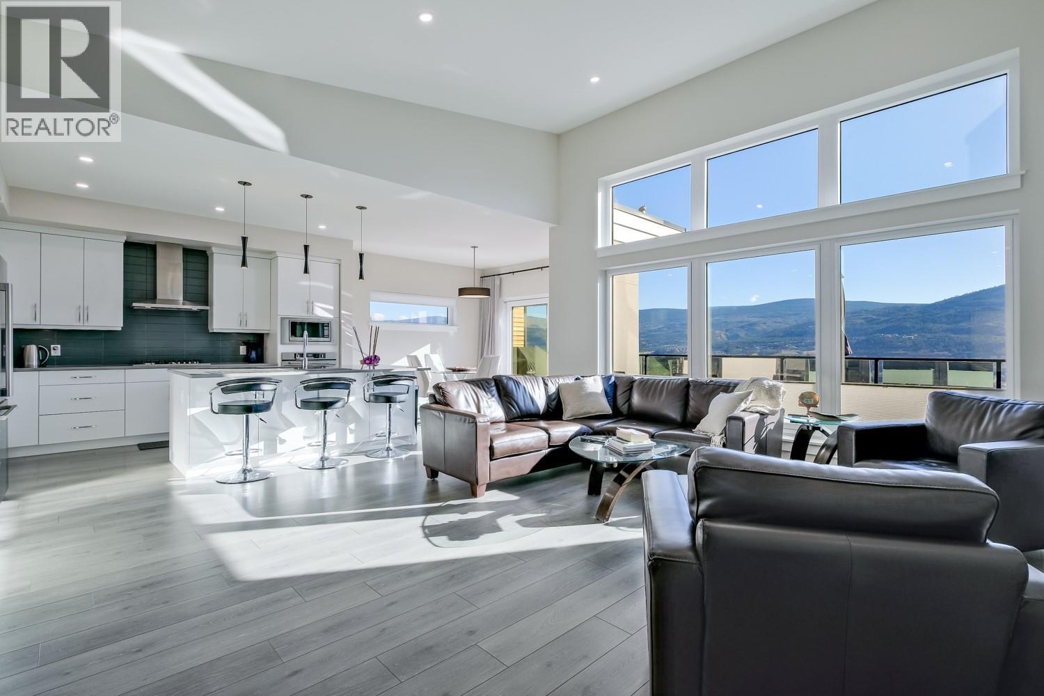 104 SKAHA BENCH Way, Penticton