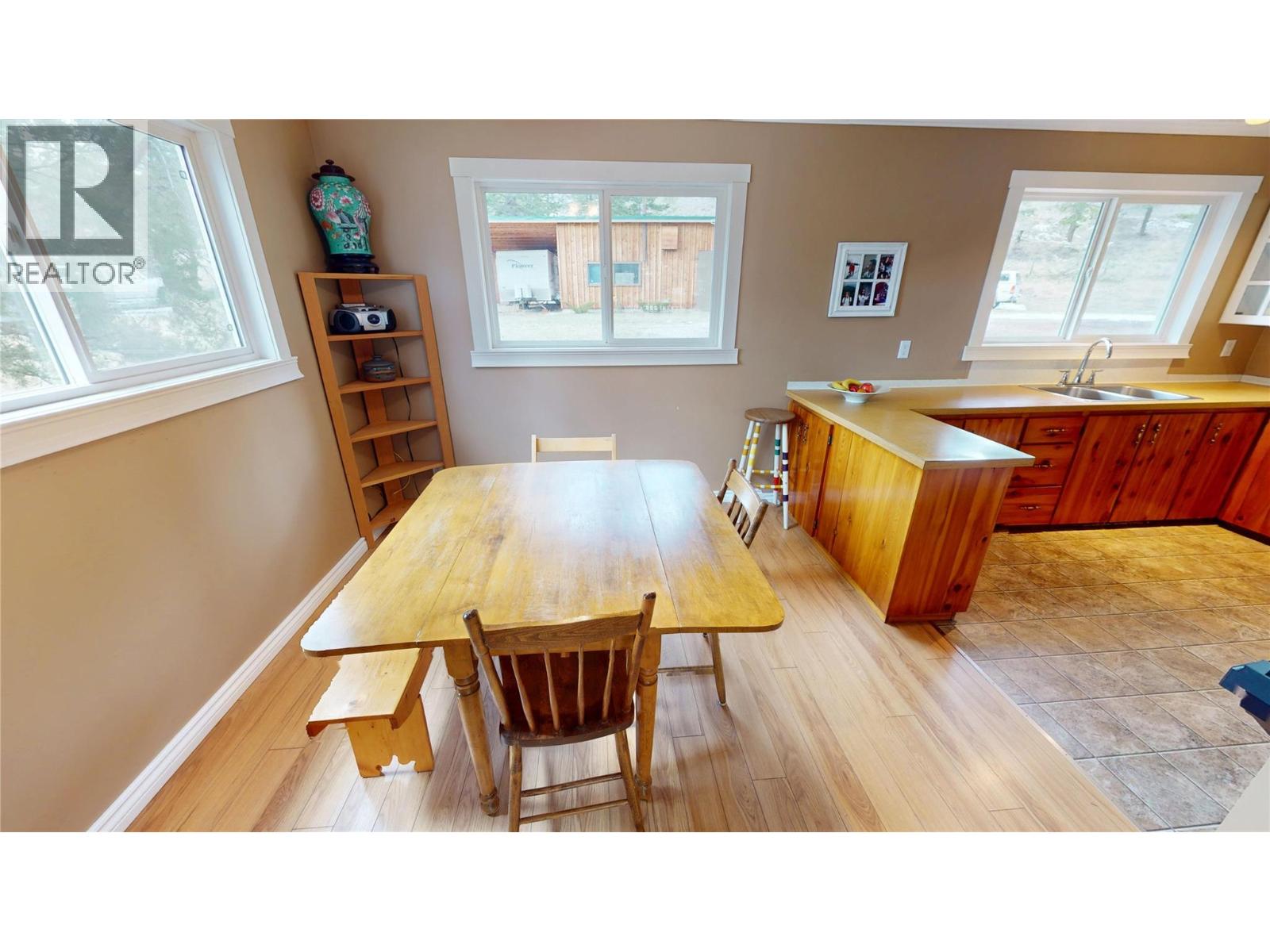 8279 Sun Creek Road, Canal Flats