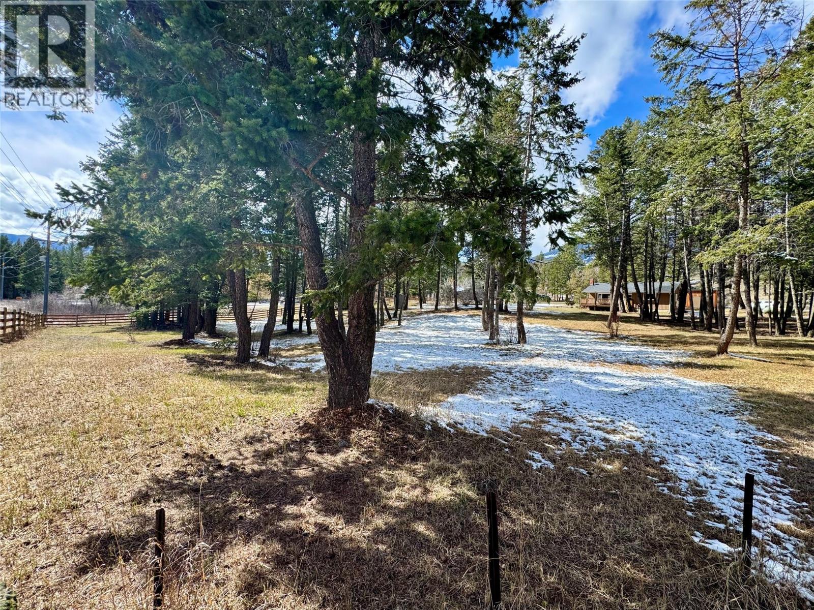 8279 Sun Creek Road, Canal Flats