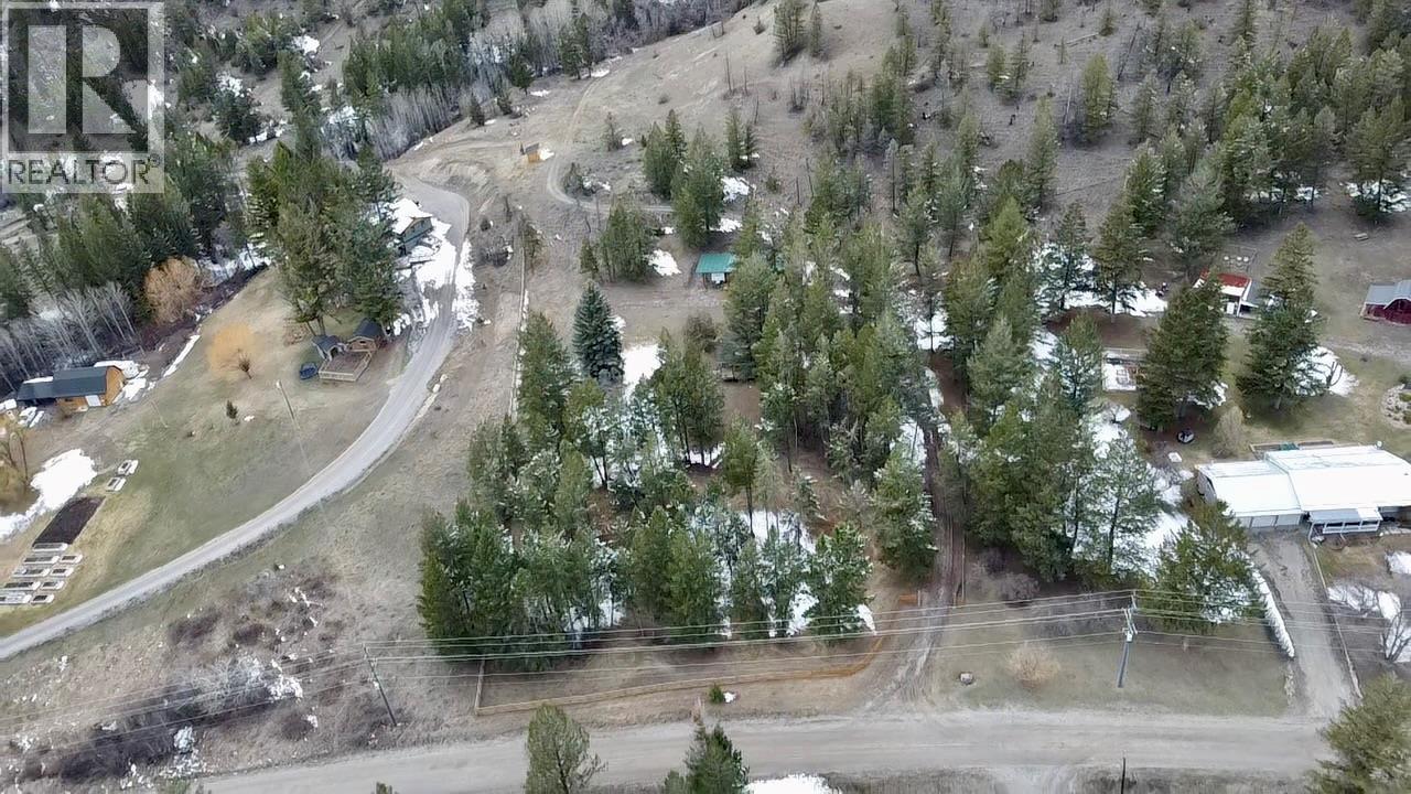 8279 Sun Creek Road, Canal Flats