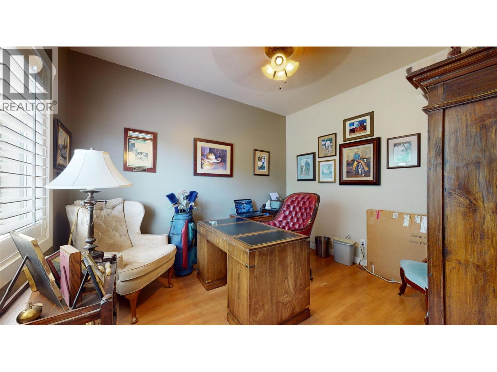 205 GREASEWOOD Avenue, Oliver