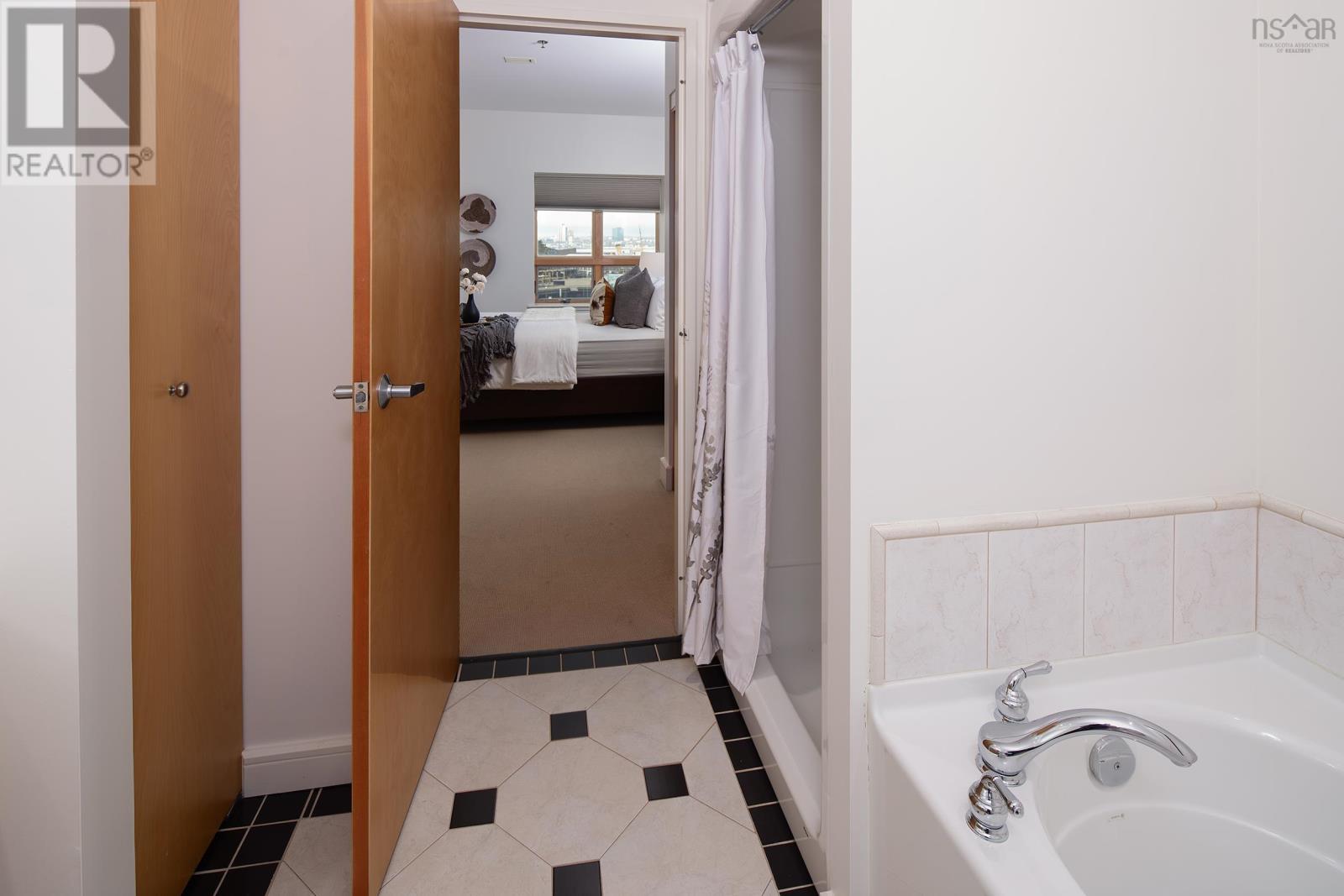 Property 30 of 46 of 411 1479 Lower Water Street