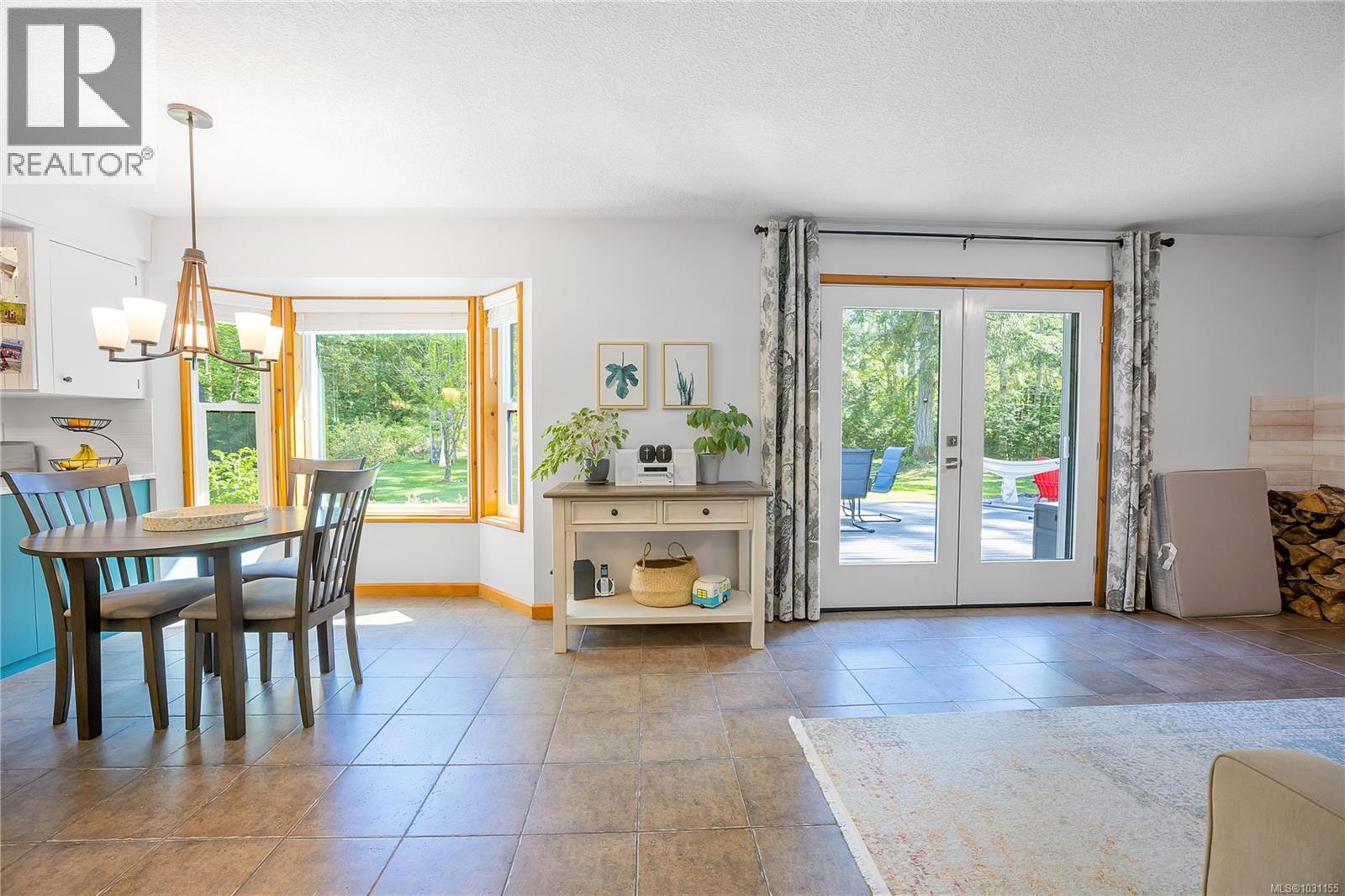 4299 Entrance Ave - 19