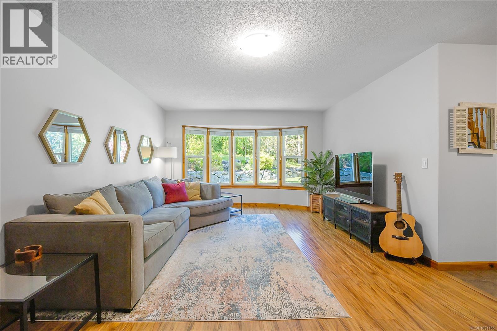 4299 Entrance Ave, Ladysmith