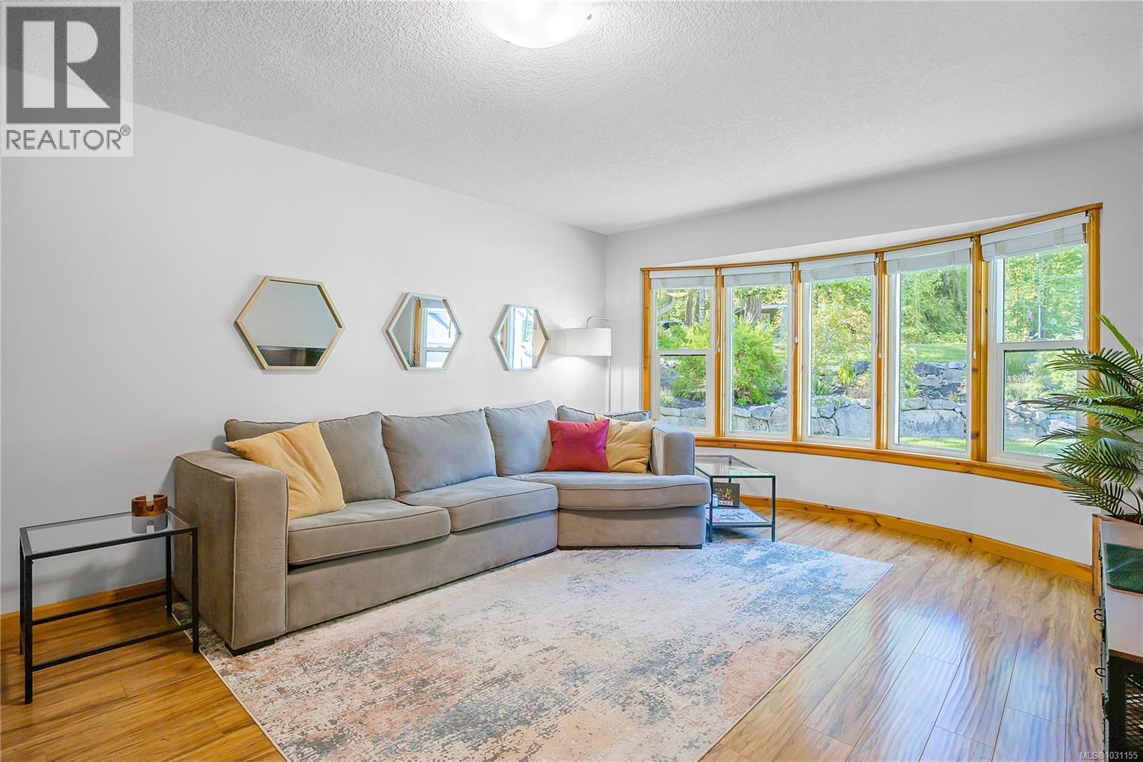 4299 Entrance Ave, Ladysmith