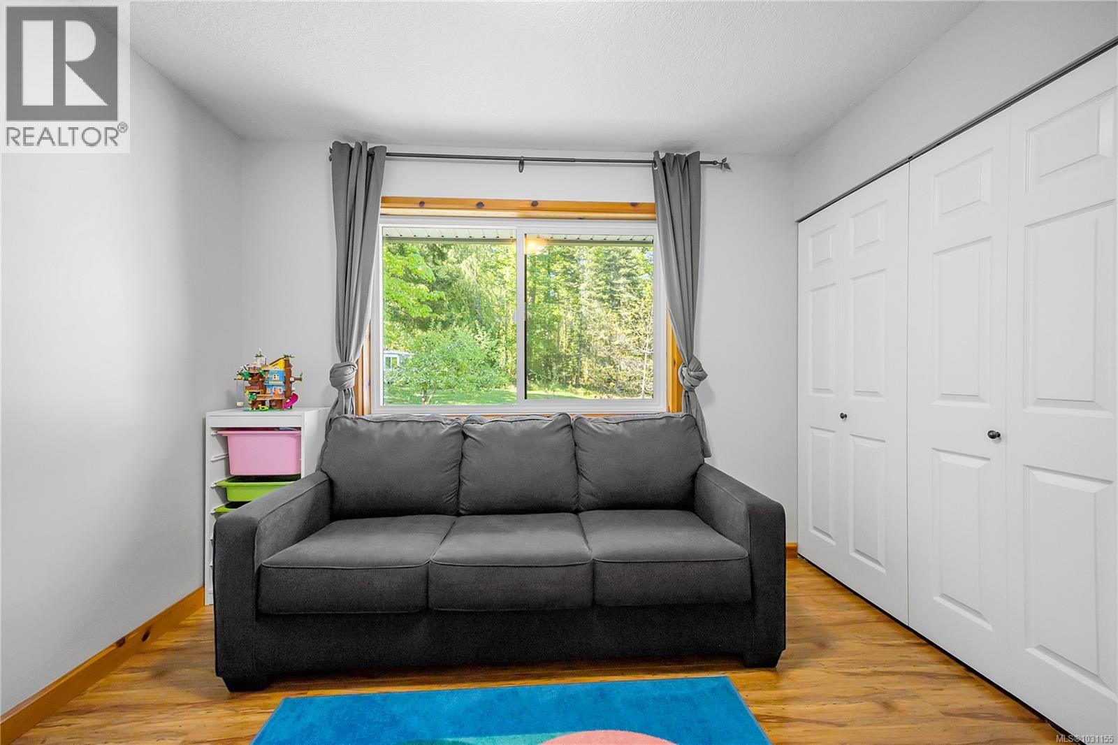 4299 Entrance Ave, Ladysmith