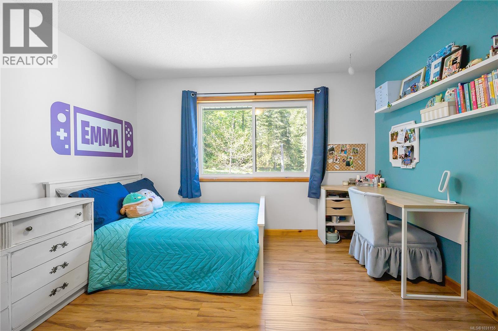 4299 Entrance Ave, Ladysmith