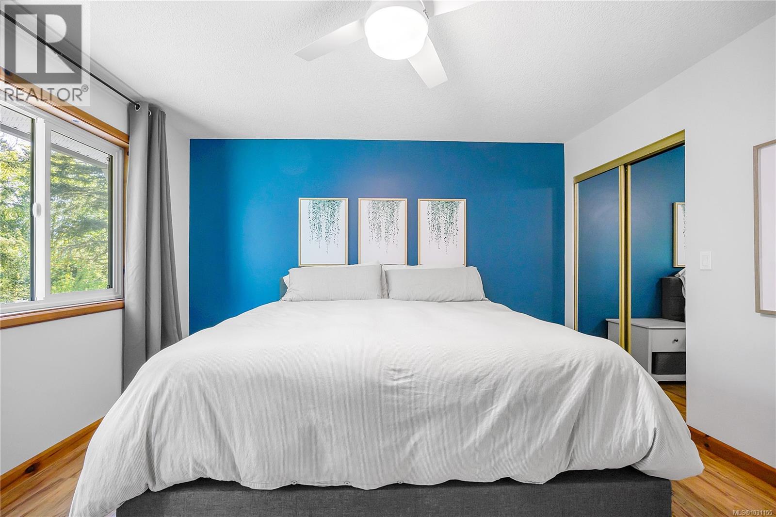 4299 Entrance Ave, Ladysmith