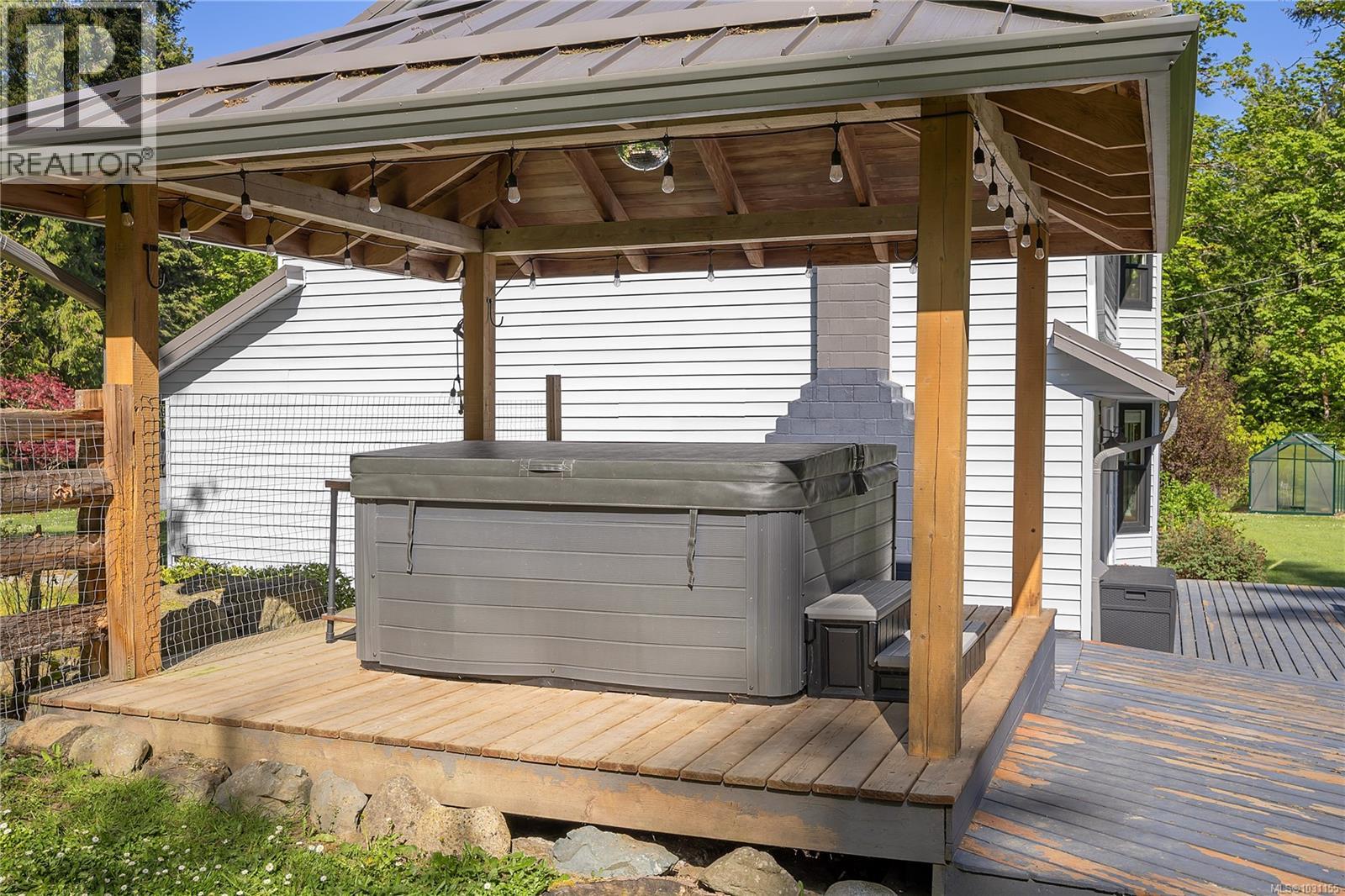 4299 Entrance Ave, Ladysmith