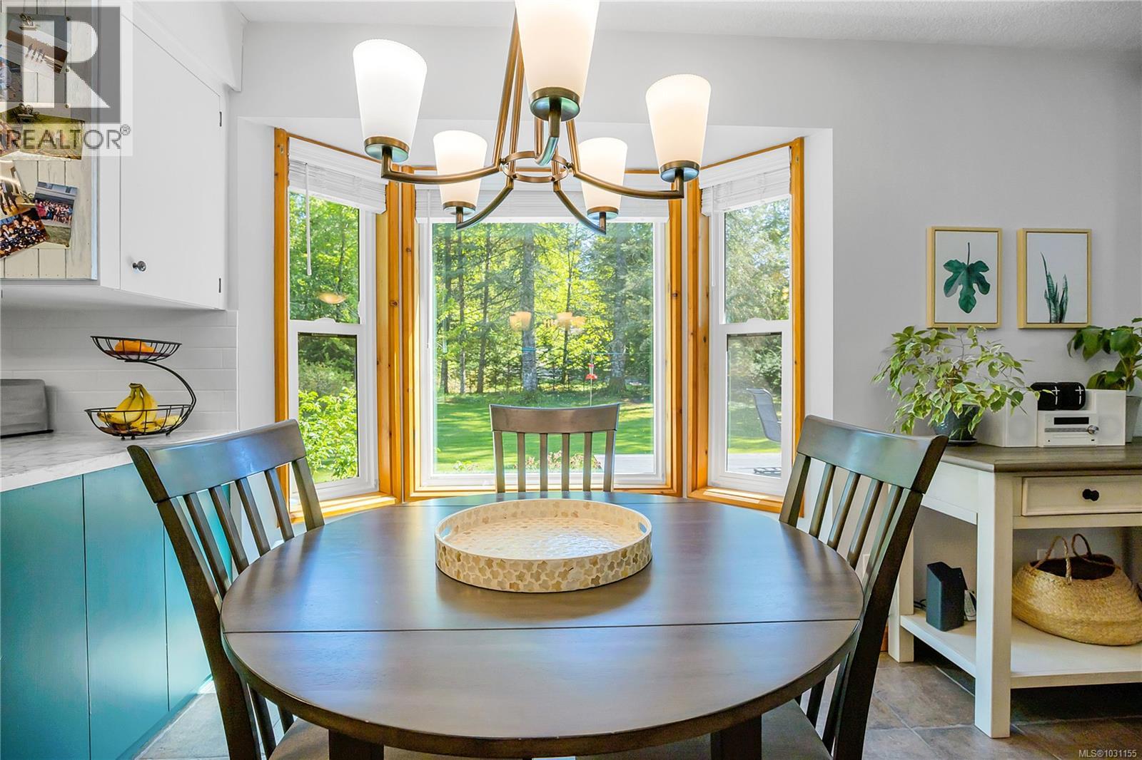 4299 Entrance Ave, Ladysmith